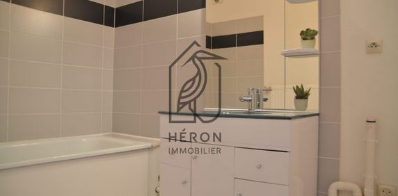 Appartement - T2 - 53.19m² - VILLENEUVE D'ASCQ - Photo 2