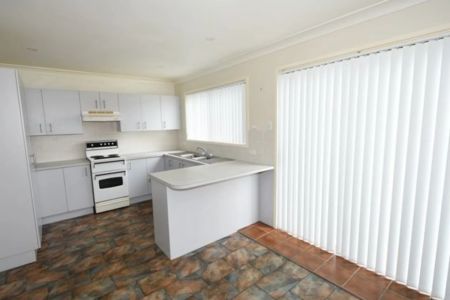 Great Location - Photo 2