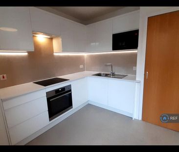 2 bedroom flat to rent - Photo 6