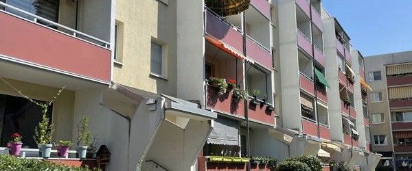 Ihr neues Zuhause! Schicke, frisch renovierte 3-Zimmer-Wohnung mit Balkon! - Foto 1