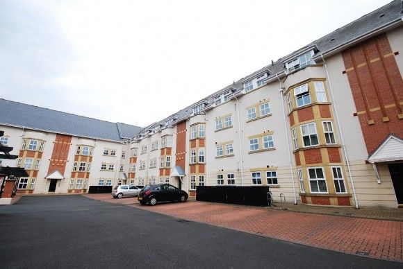 2 Bed - Sovereign Court, Jesmond - Photo 1