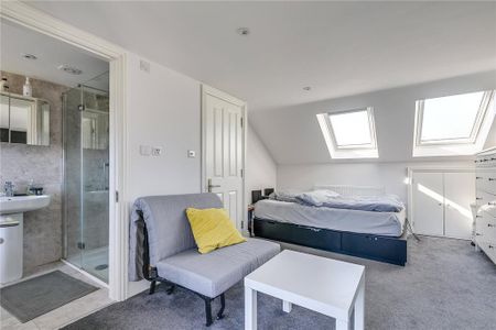 5 bedroom detached house to rent - Photo 4