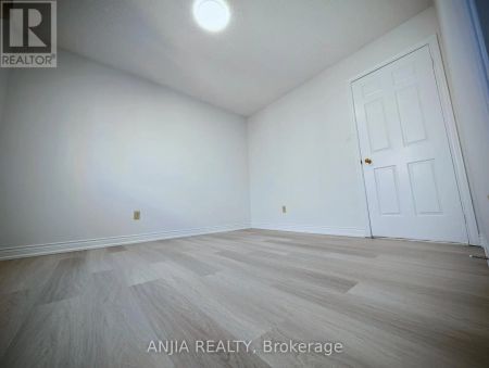 50 SUMMERDALE DRIVE - Photo 2