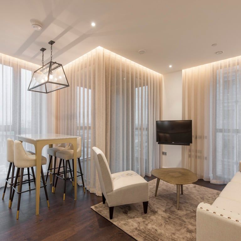 TWO BEDROOM, TO LET, CHARLES CLOWES WALK SW11 - Photo 1