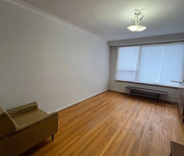 66 August Avenue #Room B - Photo 4