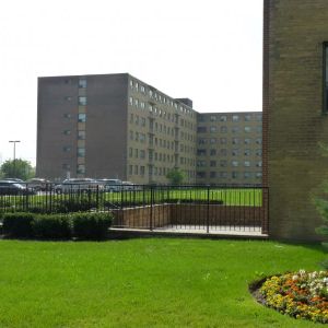 Benville Court Apartments - Photo 2