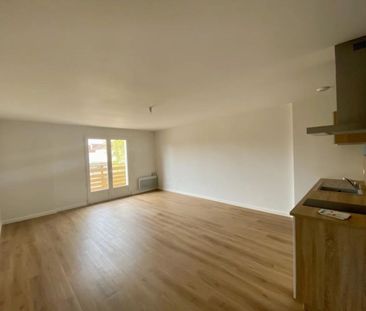 A VILLENEUVE SUR LOT, T2 DE 45,1M2 NEUF, AVEC TERRASSE ET PA - Photo 1