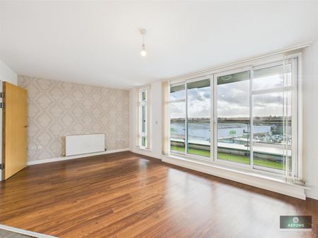 Pegler Way, Crawley - Photo 3