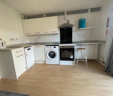 2 bedroom house to rent - Photo 2