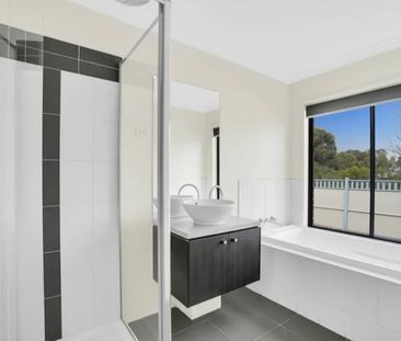 Beautiful 4 bedroom with double living room house next to Woodgrove... - Photo 2