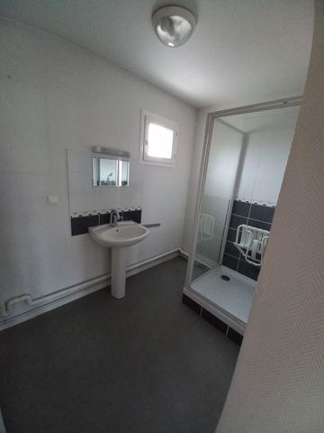 Appartement T3 au Centre ville de Montceau - Photo 3