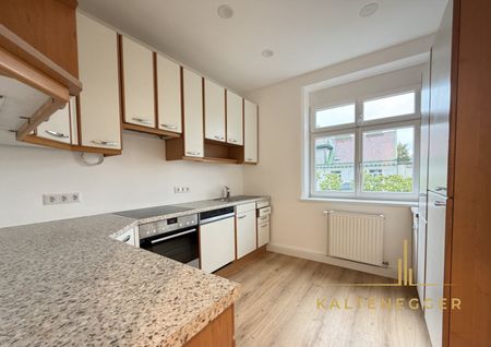 Unbefristet: 5-Zimmer-Altbauwohnung, ca. 100 m², in der Herbeckstraße - Photo 2