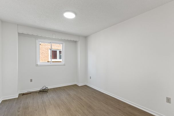 For Lease - 459 Glenashton Drive, Oakville, Ontario - Photo 1