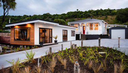 Two Bedroom - Fully Furnished - Photo 2