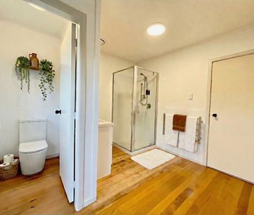 Immaculate and sunny - Photo 5