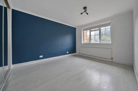 3 bedroom terraced house to rent - Photo 4