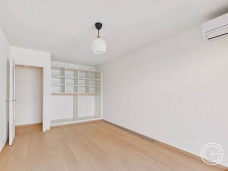 Appartement 1 pièce Terrasse - Rue Lascaris - Nice Le Port - Photo 2