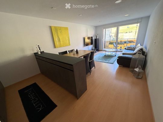 An begehrter Lage: Unterbäch 3.5 Zimmerwohnung zu vermieten - Foto 1