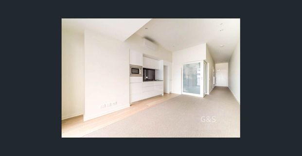 Spacious 2-Bed Apartment in the Heart of the CBD - Photo 1