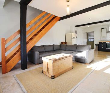 Manor Farm, Purton Stoke, Swindon, Swindon, SN5 - Photo 1