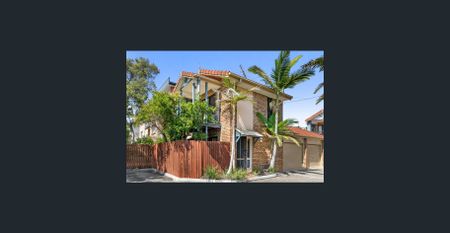 ONE BEDROOM TOWNHOUSE - SHERWOOD - Photo 3