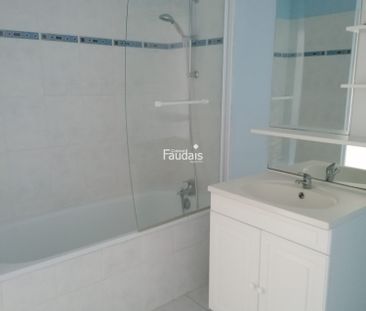 Location Appartement 2 pièces 47m² COUTANCES 50200 - Photo 3