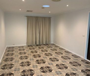 GREAT SIZE FAMILY HOME - Photo 2