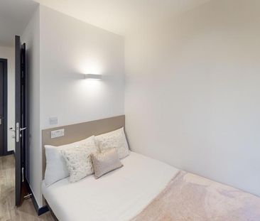 1 bedroom in a flat share to rent - Photo 5