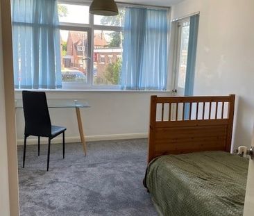 Room in a Shared Flat, Rivermead, NG2 - Photo 1