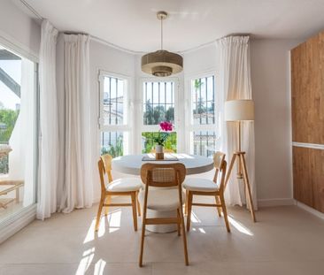 2 Bedroom Apartment For Rent in Nueva Andalucía, Málaga - Photo 1