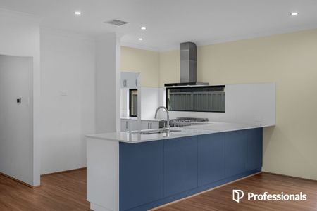 Spacious & Modern 3x2 - Photo 3