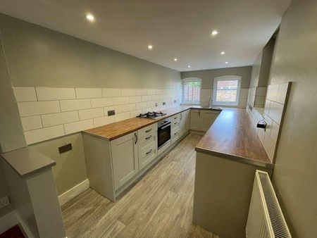 Limes Avenue, Melton Mowbray, LE13 - Photo 5