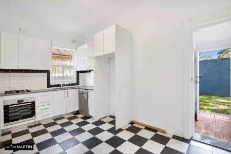 MGM MARTIN - NEWLY UPDATED THREE BEDROOM HOME - Photo 3