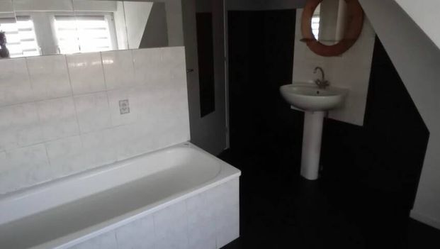 APPARTEMENT 3 PIECES A LOUER TRIEUX - Photo 1