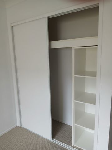 Helensvale - Photo 5