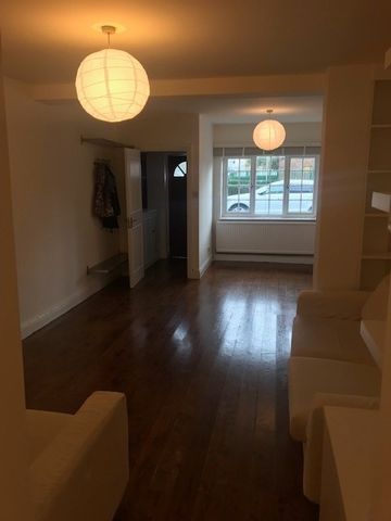 2 Bed Flat, Effra Parade, SW2 - Photo 5