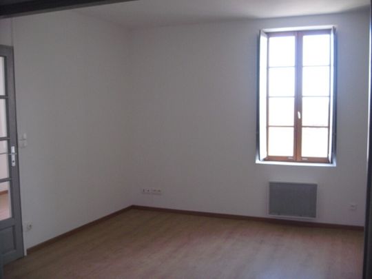 Location Appartement 1 pièce 46m² NARBONNE 11100 - Photo 1
