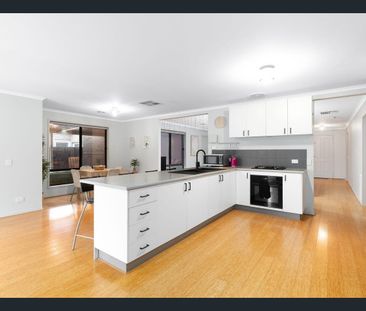 Stunning and Spacious 4 bedroom property in the heart of Grovedale. - Photo 4
