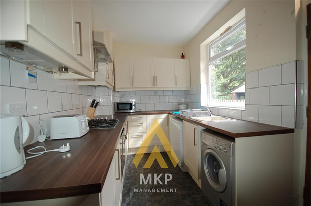 5 bedroom terraced house to rent - Photo 1