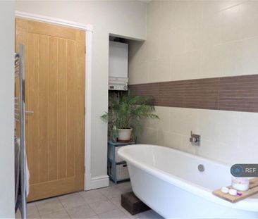 3 bedroom terraced house to rent - Photo 2