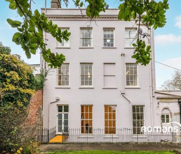 3 bedroom flat to rent - Photo 1