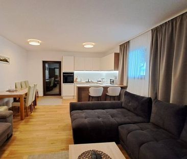 Lukratívny a priestranný 2-izbový apartmán v Mlynici na prenájom - Fotografia 4