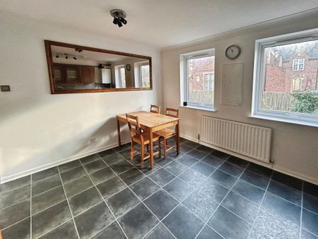 2 bedroom townhouse to rent - Photo 3