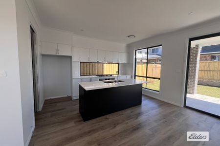 2603-21 Acacia Road - Photo 3