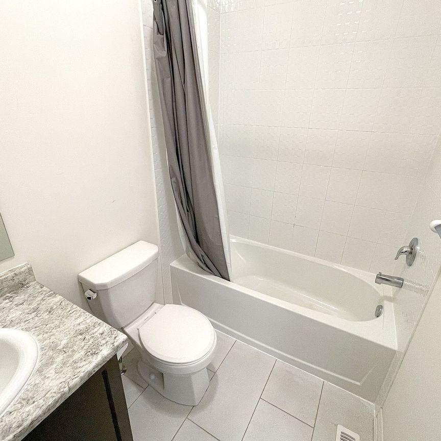 For Lease - 33 Arrowview Drive Unit# Upper Level (2nd & 3rd ), Brampton, Ontario - Photo 1