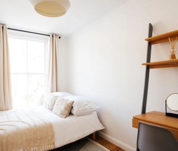 Room in a Shared Flat, Lincoln Avenue, SW19 - Photo 2