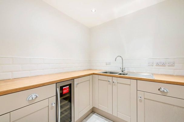 5 bedroom semi-detached house to rent - Photo 1