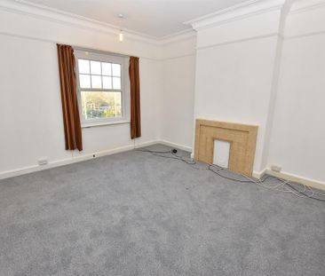6 bedroom terraced house to rent - Photo 3