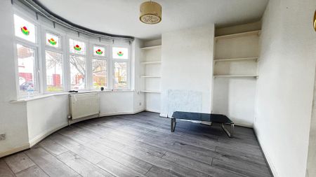 3 bedroom semi-detached house to rent - Photo 3