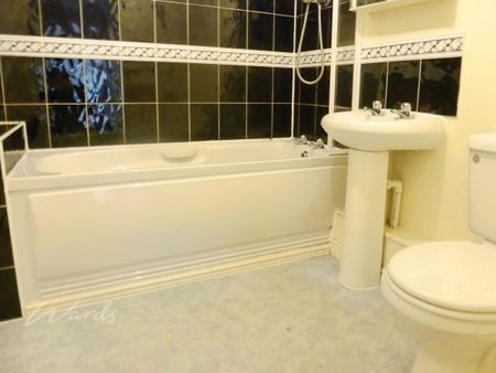 2 bedroom apartment to rent - Photo 5